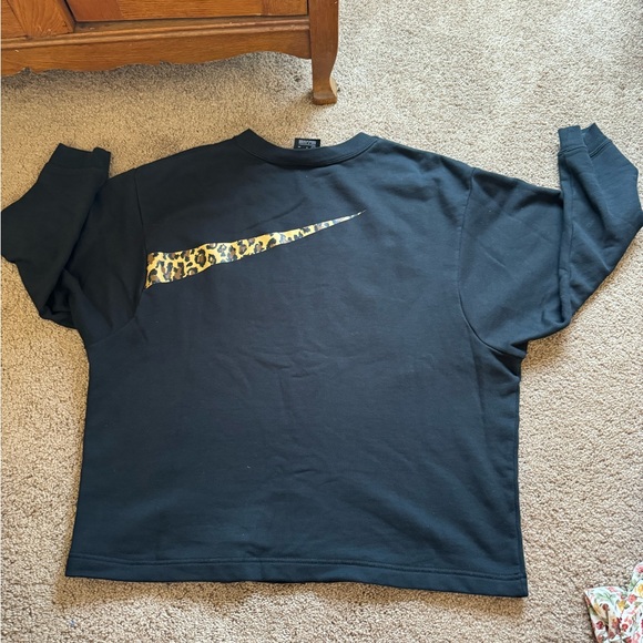 Nike Sweatshirt - Picture 3 of 6